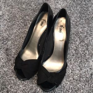 Fioni black heels